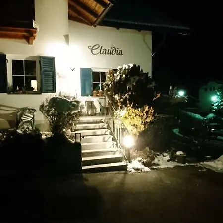 Haus Claudia Bed & Breakfast