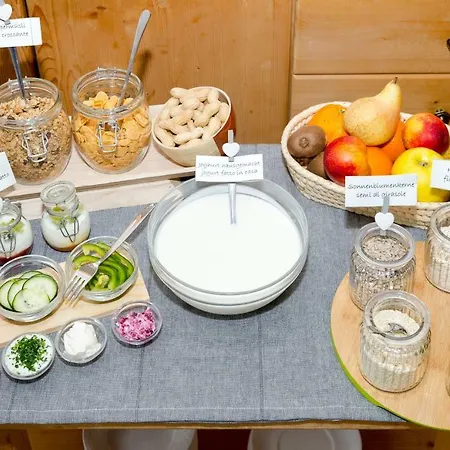 Haus Claudia Bed & Breakfast